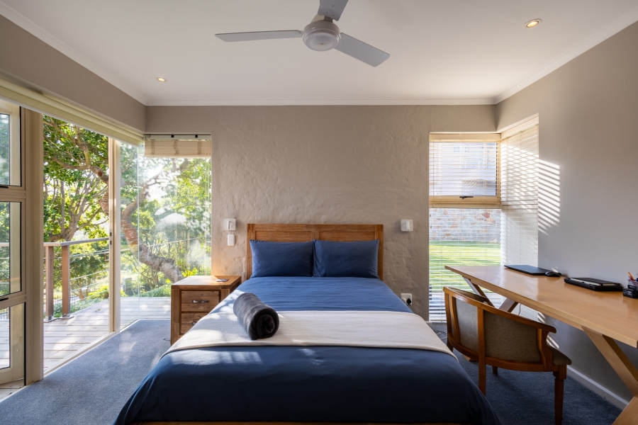4 Bedroom Property for Sale in Whale Rock Beach Western Cape